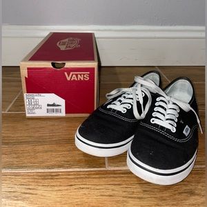 Black Vans Authentic Lo Pro